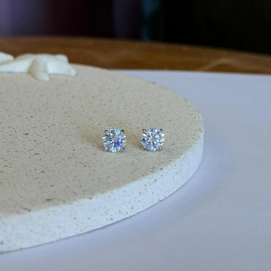 BRINCO MOISSANITE PONTO DE LUZ 8MM 2,0CT